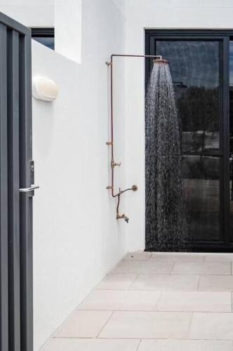 Coolum Gem with BBQ & Stunning Pool