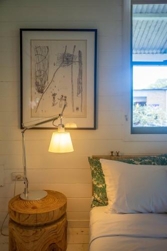 Beautiful Unique Cottage -Pet-Friendly-walk to town