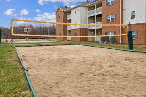 Work Relax Repeat in a Bright and Spacious Stay Work Relax Repeat in a Bright and Spacious Stay