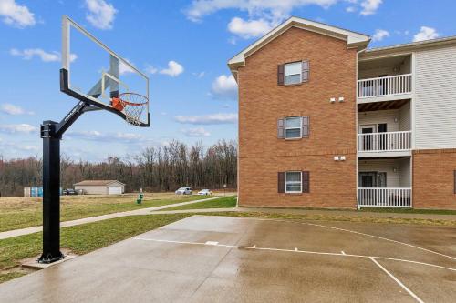 Work Relax Repeat in a Bright and Spacious Stay Work Relax Repeat in a Bright and Spacious Stay