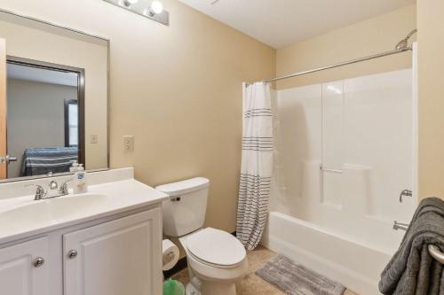 Bright and Connected Your Ideal Getaway Bright and Connected Your Ideal Getaway