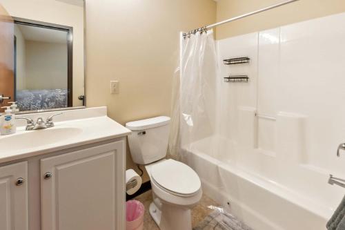 Bright and Connected Your Ideal Getaway Bright and Connected Your Ideal Getaway