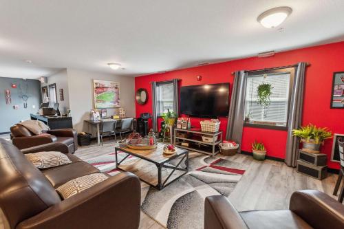 Bright and Connected Your Ideal Getaway Bright and Connected Your Ideal Getaway