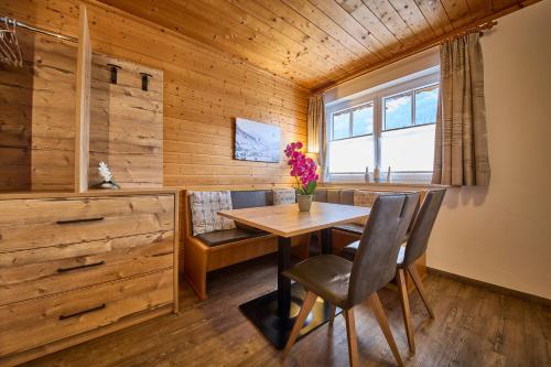 Palvelut, Delfi Ski & Bike Apartments in Saalbach