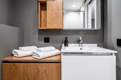 Classic Apartment image 10