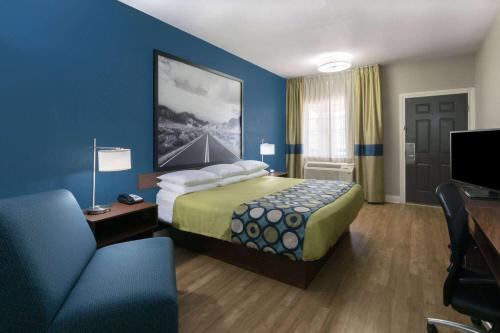 Super 8 by Wyndham San Antonio Near Fort Sam Houston in San Antonio, USA