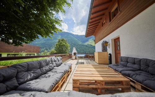 parveke/terassi, Delfi Ski & Bike Apartments in Saalbach
