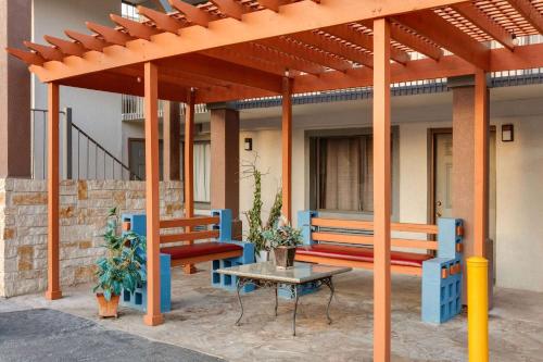 Létesítmények, Super 8 by Wyndham San Antonio Pearl District / Downtown near Witte Múzeum