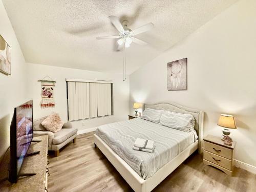 Grand Superior 3BR Apartment near Disney Parks in Kissimmee, USA