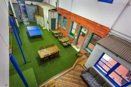 1849 Backpackers in Albany