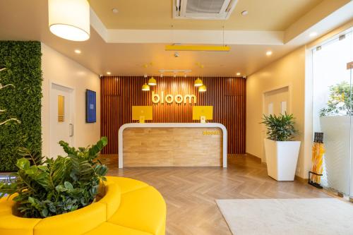 Bloom Hub WEH Andheri in Мумбаї