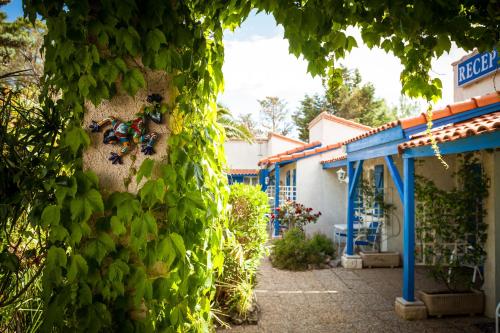 Hotel Des 4 Vents "Esprit Camargue" Parking Privé securisé - Hôtel - Aigues-Mortes