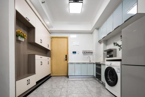 Two-Room Apartment image 3