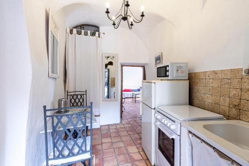 kuchyně, U Fragnu - A 10min de LIle-Rousse in Santa-Reparata-di-Balagna