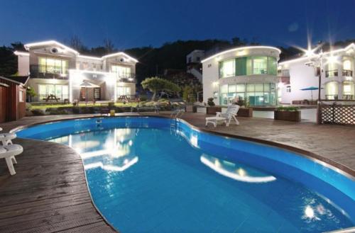 キョンジュ Saturday Pension Gyeongju ゲストハウス ロビー