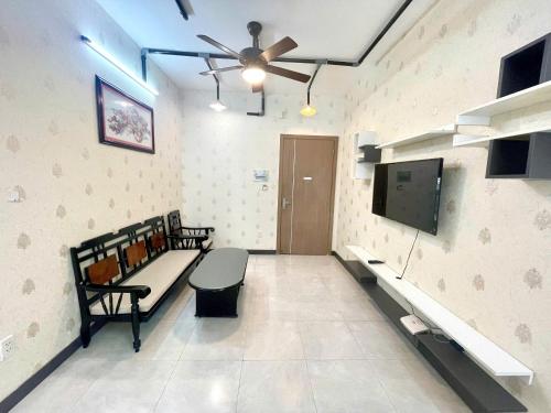 Two-Bedroom Apartment with Partial Ocean View image 10