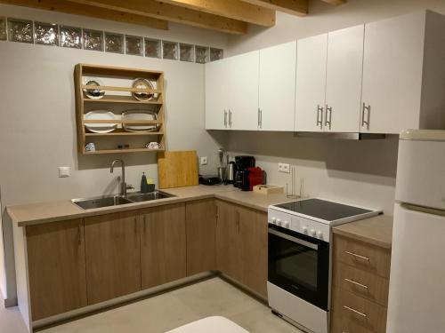 Lucas Mani Apartment 2