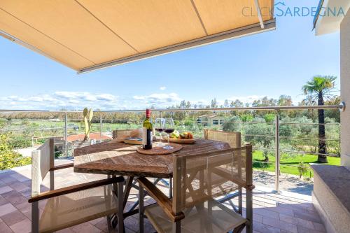 ClickSardegna Villa dei Limoni with pool close to the beach