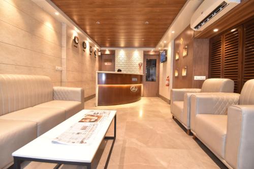 Előcsarnok, The Aarya A Smart Business Hotel in Khar