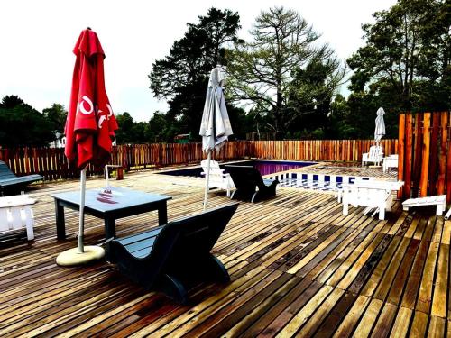 สระว่ายน้ำ, Forest Gate Apartments and Rooms in ฮาร์เคอร์วีลล์