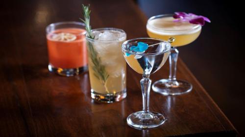 671206374 Kimpton Hotel Palomar Phoenix Cityscape by IHG