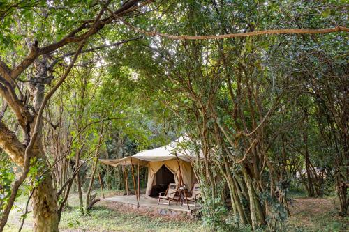 Vista exterior, Sentinel Mara Camp in Narok