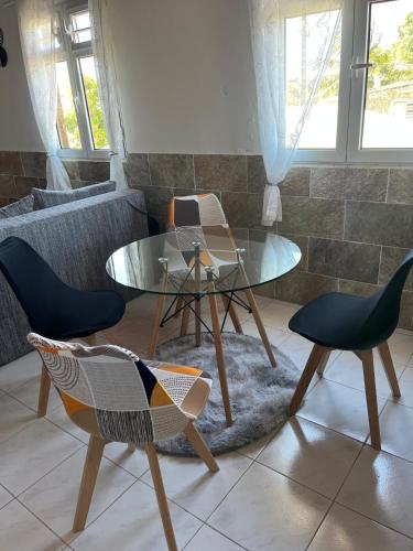 F2 à la campagne avec Piscine (F2 a la campagne avec Piscine) in Le Saint-Esprit