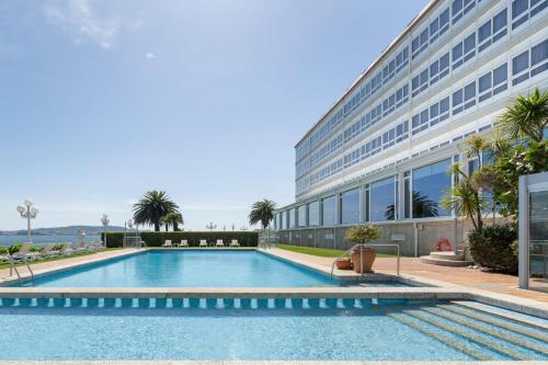 Hotel Talaso Louxo La Toja - 수영장