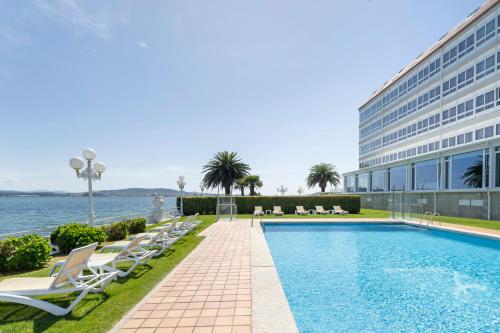Hotel Talaso Louxo La Toja - 수영장