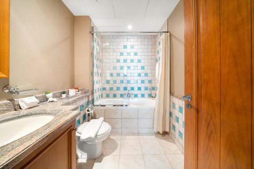 Charming Old Town Dubai 2BR Retreat with Burj Khalifa Balcony View, Dubaj (fotografie 9)