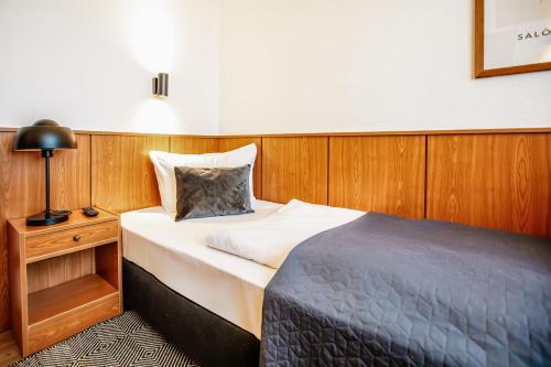1 twin bed