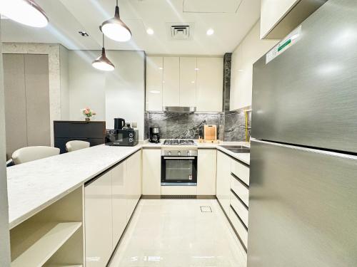 Vserve I 1 BR - Luxury Escape in Business Bay - image 11
