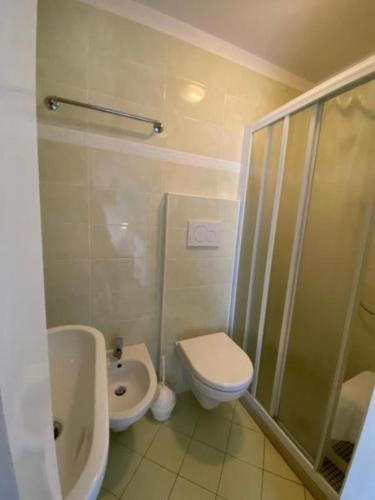 Alevon Hotel - Photo 4