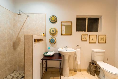 Standard Double or Twin Room image 10