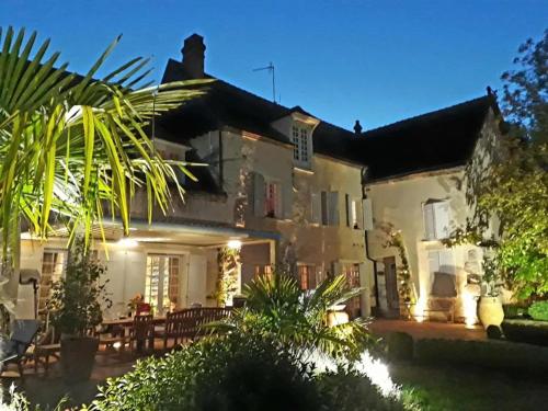 Belle maison à Houx avec piscine privée (Belle maison a Houx avec piscine privee) in Houx