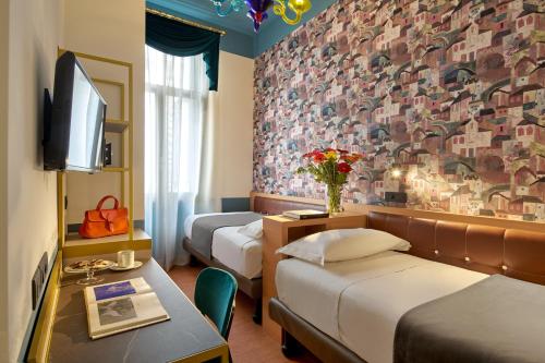 room detail thumbnail 0