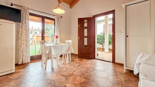 Marinela Studio House