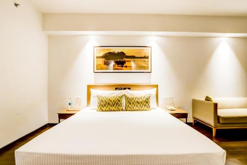 Deluxe Double Room image 1