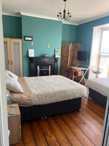 The Townhouse B and B free continental breakfast included in อายเลสบูรี่