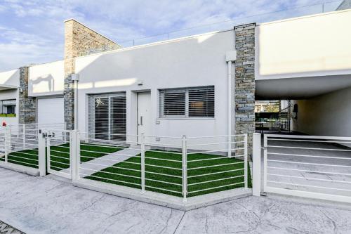 Two-Bedroom Chalet image 10