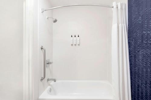 Fairfield Inn & Suites Jackson - image 5