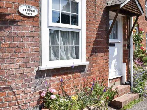 Viesnīcas āriene, The Pepper Pot Sleeps 4 Sunlit Garden in Limpstona
