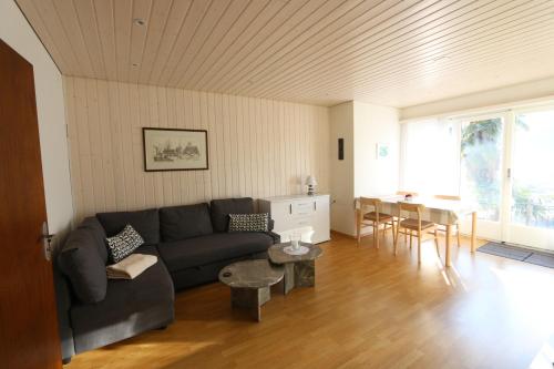 Ferienwohnung mit Aussicht und Pool in Gordola