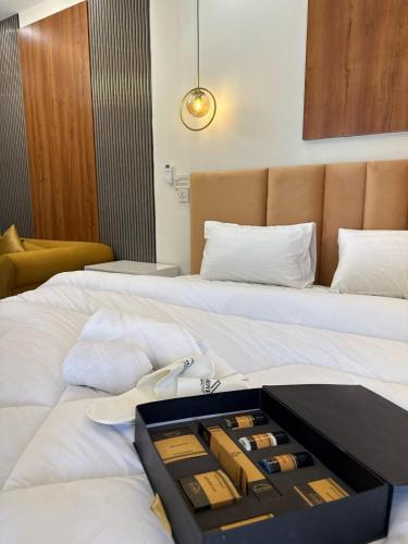Just Move Luxury Studio APT Near ISB Int'l AIRPT - image 14