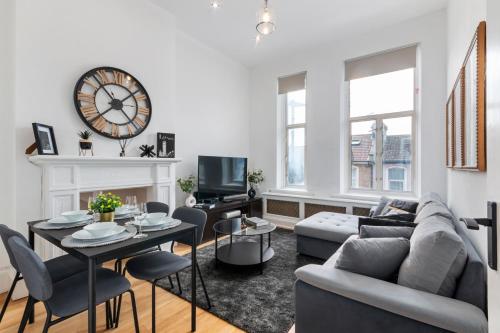 Acton Central apartment - image 3