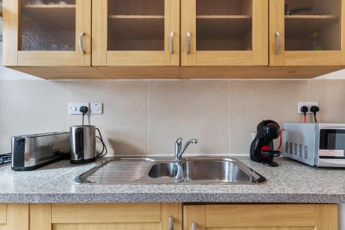 Acton Central apartment - image 9
