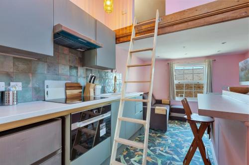 Finest Retreats - The Nest, London (photo 2)