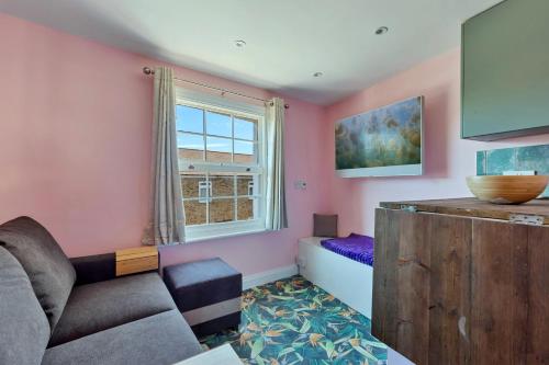 Finest Retreats - The Nest, London (photo 9)