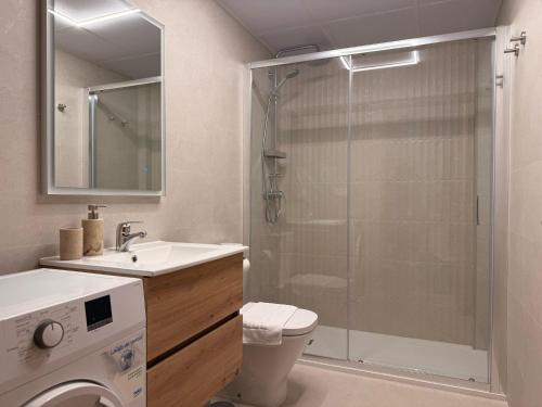 Life Apartments Alameda Colón - image 11