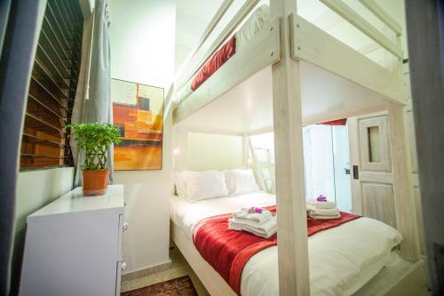 Open space concept that allows for multiple places to hang out